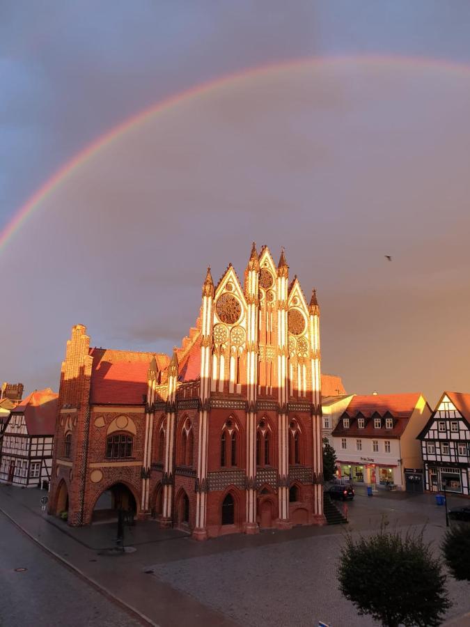 Ferienwohnung Am Rathaus Tangermünde Dış mekan fotoğraf